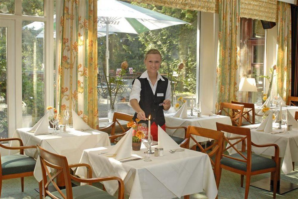 Balladins Superior Hotel Gutsmann Bad Bramstedt Restaurante foto